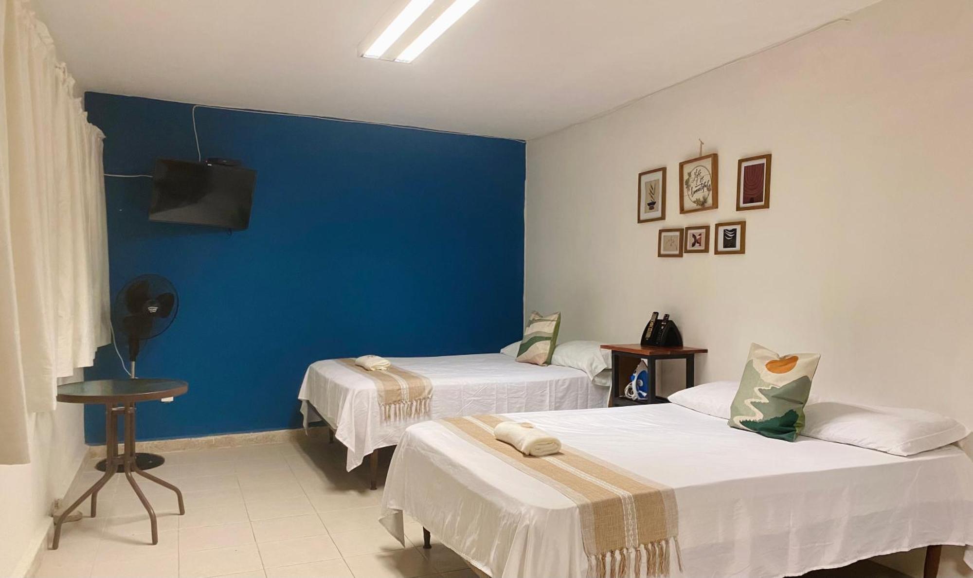 Hospedaje Aldana - Habitacion L E R D O En Zona Centro Tuxpan  Ngoại thất bức ảnh
